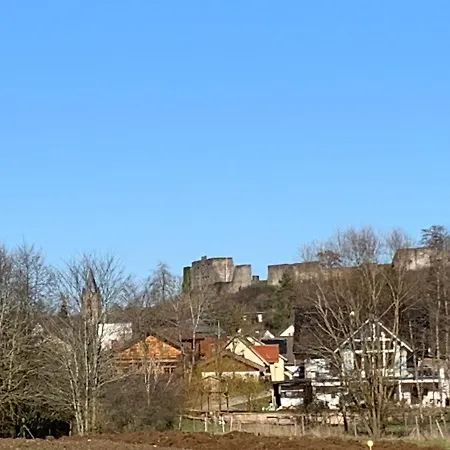 Eifelstuben Mit Charme - Bauernstube Vulkaneifel - Naehe Und Burgruine