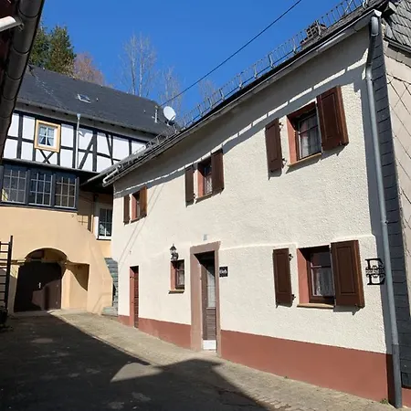 펜션 Eifelstuben Mit Charme - Bauernstube Vulkaneifel - Naehe Und Burgruine 우멘