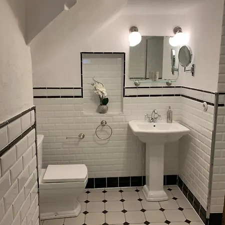 Eifelstuben Mit Charme - Bauernstube Vulkaneifel - Naehe Und Burgruine * 우멘