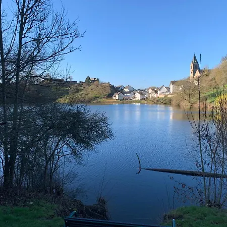 Eifelstuben Mit Charme - Bauernstube Vulkaneifel - Naehe Und Burgruine אולמן