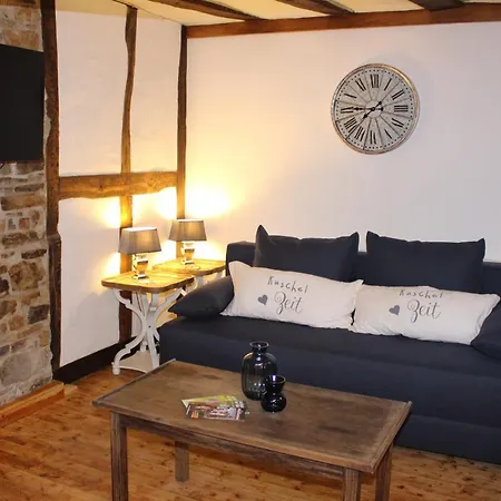 펜션 Eifelstuben Mit Charme - Bauernstube Vulkaneifel - Naehe Und Burgruine 우멘