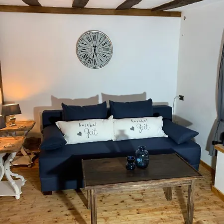 Eifelstuben Mit Charme - Bauernstube Vulkaneifel - Naehe Und Burgruine * 우멘