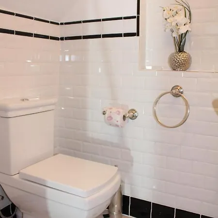 Eifelstuben Mit Charme - Bauernstube Vulkaneifel - Naehe Und Burgruine 펜션 *