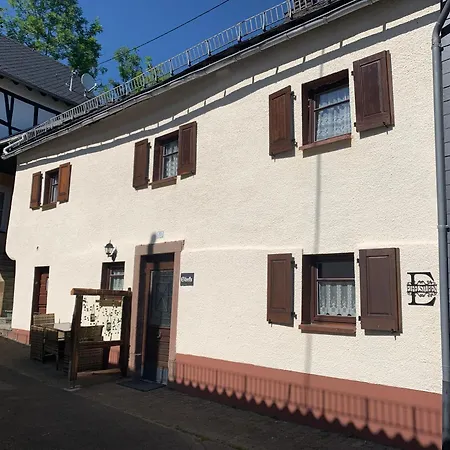 펜션 Eifelstuben Mit Charme - Bauernstube Vulkaneifel - Naehe Und Burgruine 우멘