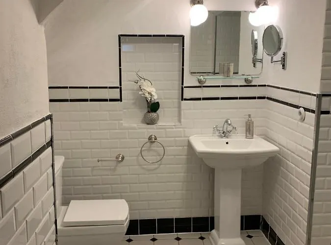 Eifelstuben Mit Charme - Bauernstube Vulkaneifel - Naehe Und Burgruine * Ulmen