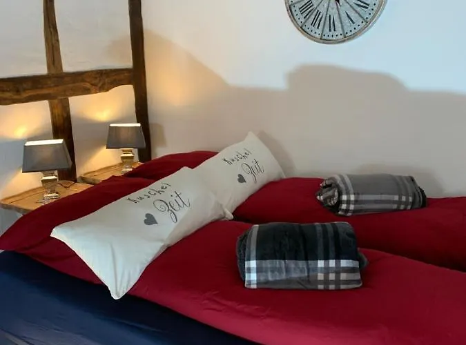 Eifelstuben Mit Charme - Bauernstube Vulkaneifel - Naehe Und Burgruine *