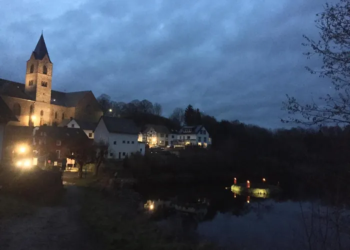 Eifelstuben Mit Charme - Bauernstube Vulkaneifel - Naehe Und Burgruine * Ulmen